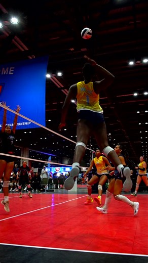 god forbid a volleyball player catches a vibe 😮‍💨 #aauvolleyballnationals #aauvolleyball #aau #volleyball #aaus #volleyballworld #haikyuu #volleyballgame