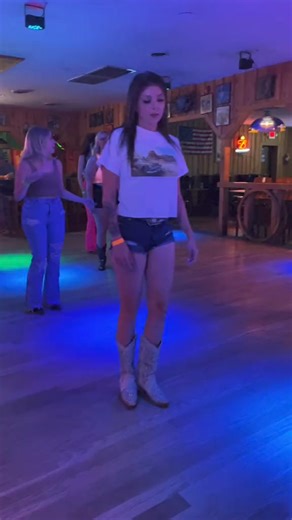 17K views · 272 reactions | Line dancing 殺殺 #linedance #goodtime #dance | Linedance | Facebook