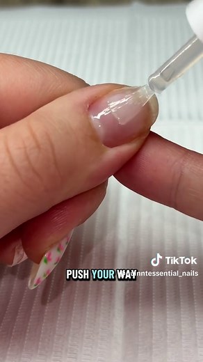 How to Apply Builder Gel on Natural Nails: A Complete Guide