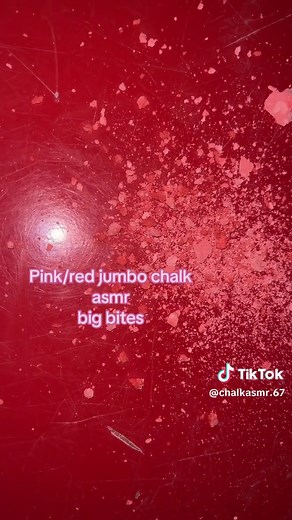 I can‘t react with you‘ll comments in a video so here is red/pink for all who wanned #chalk #viral #like #foryou #fy