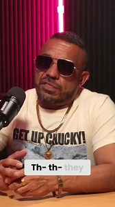 Some people think they can treat you poorly and then “make up for it” in other ways… but the truth is simple: bad behaviour is still bad behaviour. When you’ve dealt with narcissistic traits before, you learn real quick — you don’t accept scraps, excuses, or half-effort disguised as affection. Boundaries exist because self-respect exists. And when someone shows you who they are… believe it the first time. 👊 #KnowYourWorth #HealthyBoundaries #NarcissisticTraits #SelfRespectFirst #TheRippleEffect