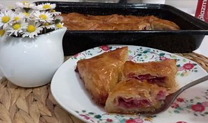 Nestala je za 5 minuta. Baklava sa višnjama i plazmom. Recept za kojim smo poludjeli.