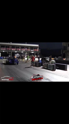 Chevy Camaro vs Ford Mustang #dragracing #grudgeracing #streetracing #musclecar #burnout | Modified Speed