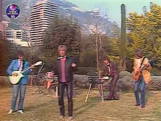 🎧 Flash In the Night est une chanson du groupe suédois Secret Service. Sorti en single en décembre 1981 et intégré à l'album Cutting Corners1, le titre rencontre un énorme succès en Europe. | Passion des Années 80