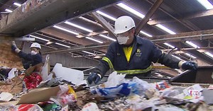 Cargo backlog grows on West Coast ports