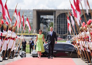 Anchetă Recorder. Cât costă zborurile lui Klaus Iohannis, singurul președinte din UE care folosește avioane private de lux VIDEO