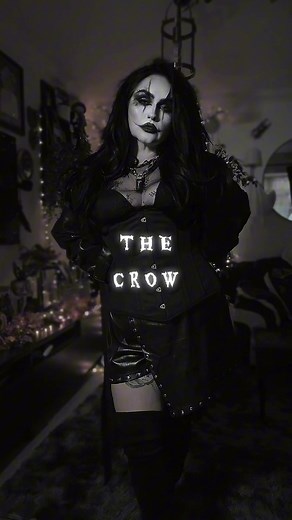 Transformative Eric Draven Cosplay Experience