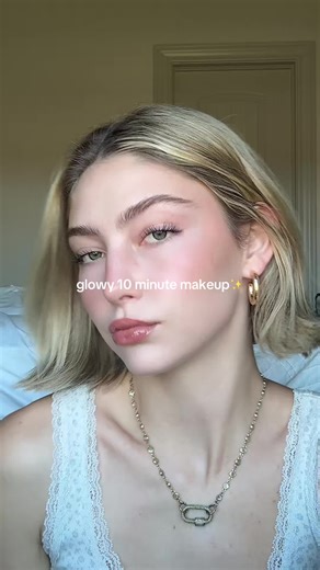 Obsessed with quick makeup🤌 #grwm #10minutemakeup #glowymakeup @Hourglass Cosmetics @Patrick Ta Beauty @Makeup By Mario