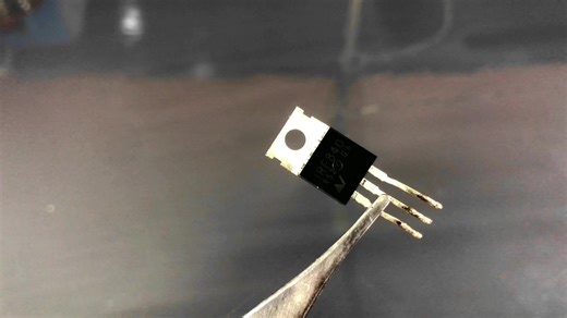 Simple Inverter Circuit for DIY Enthusiasts