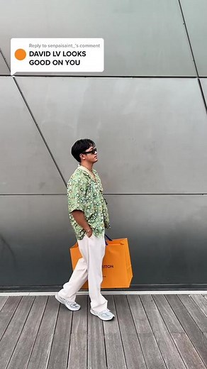 Exploring Stylish Fashion with Louis Vuitton Accessories