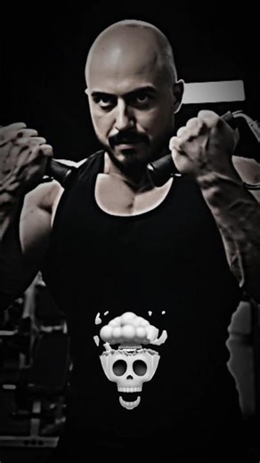 Power. Speed. Control. Push like a beast 💥”#powerpushups #explosiveworkout