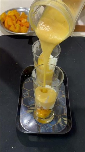 Viral Mango Mastani Recipe 😱🥭 Must Try! #MangoLover #FoodReels #MangoMastani #DessertLover