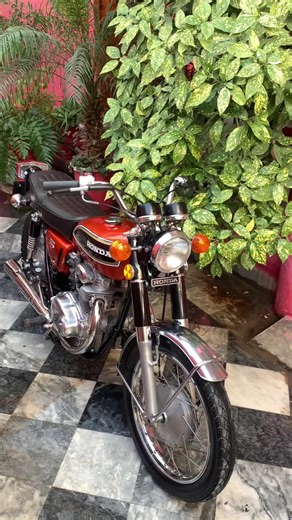 Restored Honda CB350 by VintageRides.pk