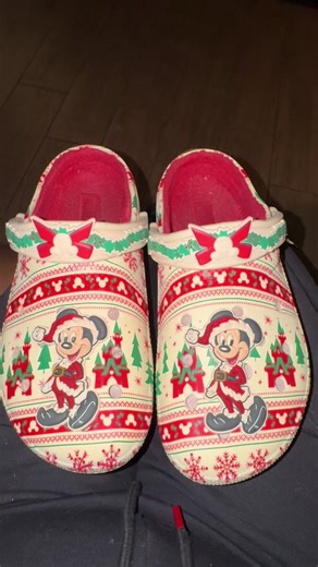 #mickeymousecrocs #mickeymousechristmas #comfortableshoes #disneyshoes #disneycrocs