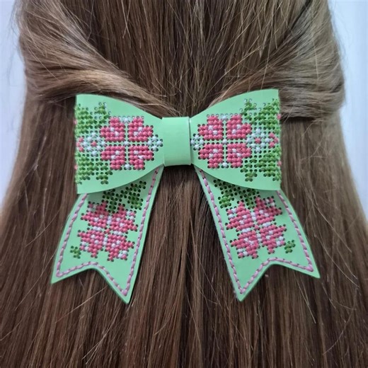 Kit de broderie DIY Noeud pour cheveux « Barrette à cheveux - Fleurs d'été » Accessoire pour cheveux, Kit Barrett point de croix, Idée cadeau - Etsy France