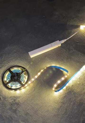 Coole LED lichtstreifen in verschiedenen Längen #ledlichtstreifen #lichtstreifen #licht #treppenlicht