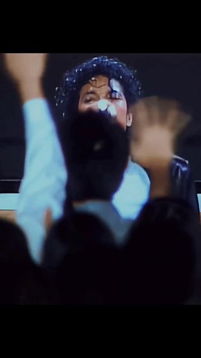 Michael Jackson Performing Bad at the Bad Tour in Japan