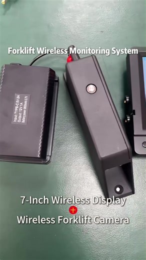 This AI wireless monitoring system, developed to improve forklift operation safety and efficiency, features cameras and batteries equipped with strong magnets for easy installation. The cameras also incorporate laser sensors for precise positioning and enhanced safety.#Gizzsh #forklift #factory #Carcamera