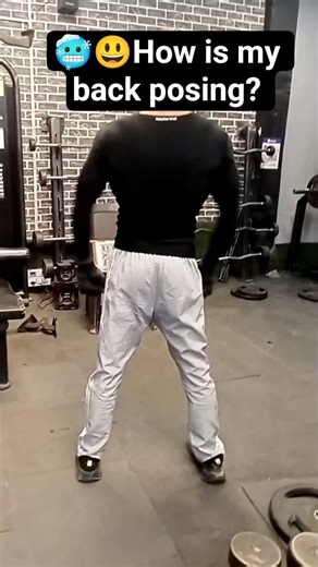 😃How is my back posing? #fucxfitness #shorts