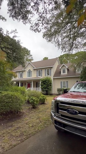 Demolition and Waste Solutions is the start you need to give a home a new look and refinish! Let JRWS give you a head start! We are the affordable, efficient, and Reliable solution here in South East North Carolina. Our team is local here and most of us have lived here over 20 years! #fypageシ #fypシ #foryoupageシ#fyp #foryoupagereels #demo #demolition #waste #jrws #jrwaste #construction #HaulingServices #NC #wilmingtonnc #localbusiness #tellafriend #busy #hardworkpaysoff #hardwork #restoration #re