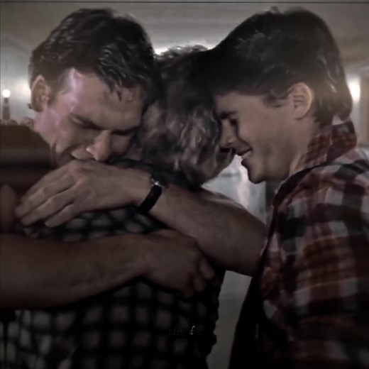 nothing gold can stay. ignore the glitches 😭 #theoutsiders #ponyboycurtis #johnnycadeedit #theoutsidersedit #tomcruise #patrickswayze #aftereffects #edit #foryou #edit #omgpage #fyp #foryoupagе