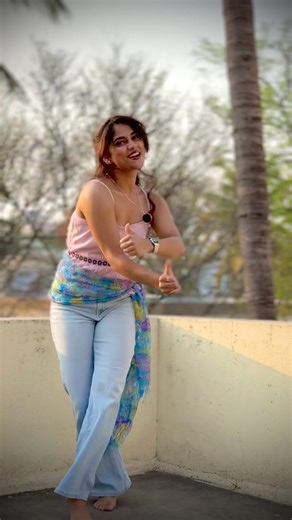 How was HOLI MY LOVES? 🫟✨🤍#krutikaravindra #holi #youtubeshorts #shortsvideo #dance #youtube #fyp