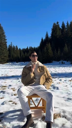 Todorović Aleksa on Instagram: "Kad vam se već toliko svideo prvi “red flag” video, evo ga i drugi!🚩 Ponavljam kao i prošli put, iskoristio sam inspo od Gstaad lika, samo uz neka moja uverenja kako treba tretirati svoju lepšu polovinu (uz malo dramatike naravno). Nemojte da se vređate, primenite neku i obradujte je.😗"