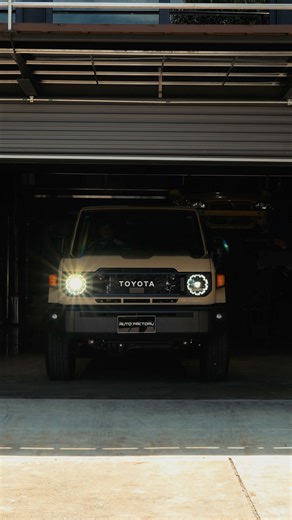 2024 Toyota Land Cruiser 70 (GDJ76)🟢SANDY BEIGE COLOUR🟢2,800CC DIESEL🟢A/T 6SPD🟢4WD🟢รถใหม่นำเข้า🟢สนใจชมรถยนต์คันจริงสามารถโทรนัดวันและเวลาที่สะดวกได้เลยครับ🟢Price : P.O.A.(ราคาพิเศษ) 🏁AUTO-FACTORY🏁 ยินดีให้คำปรึกษาลูกค้าทุกท่าน เรื่องการนำเข้ารถยนต์ทุกชนิด ของตกแต่งทุกยี่ห้อและ Restoration และซ่อมแซมตัวถังรถยนต์ทั้งเก่าและใหม่ทุกรุ่นครับ☎️ สนใจติดต่อ 👇Tel : 095-645-9597 สอบถามข้อมูลเพิ่มเติมได้ทั้งทาง INBOX หรือ Line : https://line.me/ti/p/2pgjhm7OQ6 | Auto-FactoRy