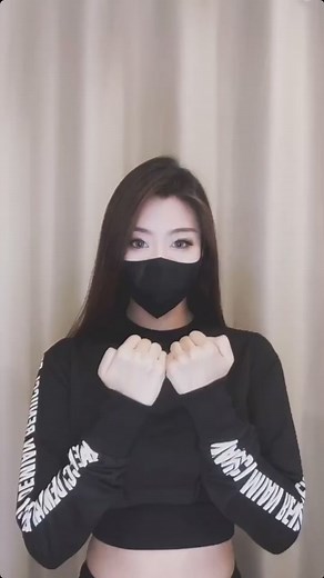 手指舞：Cindy的精彩表演