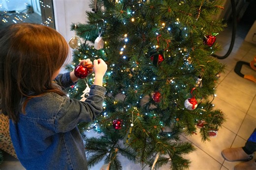 Safety tips to prevent Christmas tree fires this holiday season