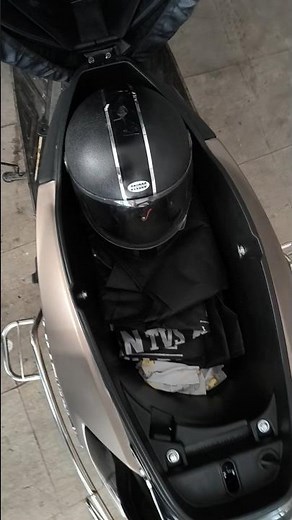 Is the NEW TVS Jupiter 110 the King of Storage? Full Face Helmet Test! Made in India 🇮🇳 #makeinindia