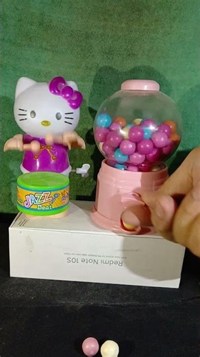 gumball mini candy machine with cute kitty jazz beat and play the drum #short #play #toys