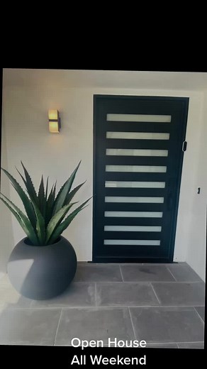 #openhouse #calabasas #house #pool #modern #Compass #realestate #artist #newhouse #moving My Home is up for sale. Many people today. Saturday and Sunday 12-4 pm Essi @compass Real Estate