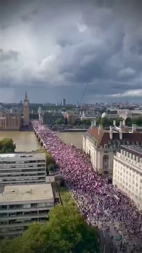 The UK just deployed a political weapon it's only used once before in modern history.And nobody is talking about what it just backfired into.🚨 🚨 🚨 KEIR STARMER BANNED FOREIGN JOURNALISTS FROM ENGLAND TO STOP A RALLY → IT PRODUCED THE LARGEST ANTI-GOVERNMENT MARCH IN YEARS 🚨 🚨 🚨The Home Office issued entry bans on 11 foreign nationals ahead of the 16 May 'Unite the Kingdom' rally in central London. Rebel News founder Ezra Levant. Multiple journalists. Commentators. Banned from the country. 