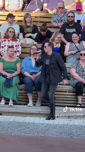 Asia Ananas: Kakerandelin 70-vuotias juhlakonsertti