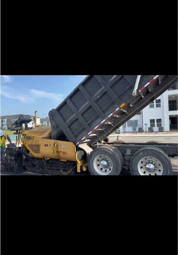 #FAC #blacktop #asphaltpaving #itllrollin #102intheshade #gettinafterit