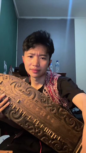 Dayang bintang sape dayak