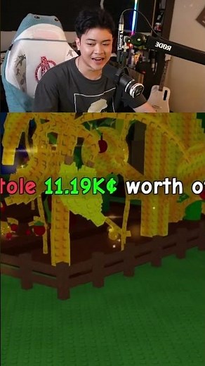 Picking fruit as high as a three-story building #PhiIceWKC #roblox #growagarden2