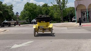 Hand-cranking a 1911 Ford Model T Torpedo Runabout in the Burnet, Texas, town square. #fordmodelt | ATX Car Pics