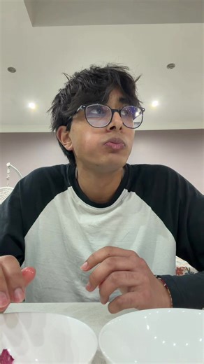 Deliciously Chilled Lychees: A Sweet Treat Experience