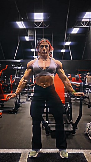 Hunter Henderson: Strong Bodybuilder Gym Edits