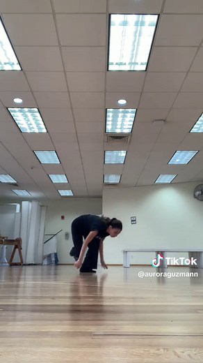 Contemporary Dance Jump Tutorial: 9 Ideas for Choreography