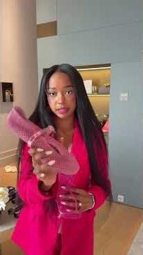 C’est mieux les ballerines roses ou les talons fuchsia pour l’événement