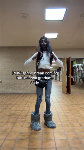 prettyfacerenzo (@prettyfacerenzo)’s video of spring break