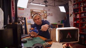 Orelsan : making-of impressionnant pour le fabuleux clip de 'La Quête' - RTBF Actus