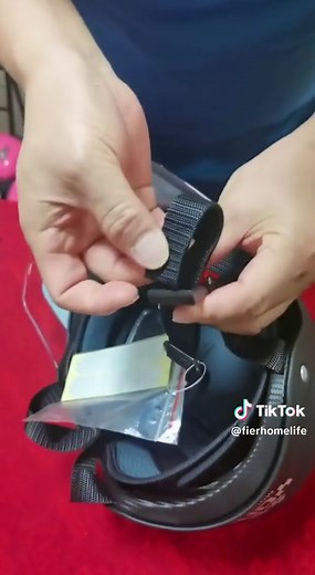Quick Buckle Installation Method for Helmets