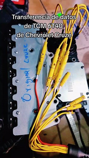 Asi es como se realiza una transferencia de datos de un modulo de control de transmision 6T40, la pasamos de un modulo a otro para que el auto lo reconozca de inmediato #Chevrolet #Cruze #Captiva #6T40 #6T45 #transmisionesautomaticas #transmisionesLosAngeles