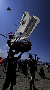 3.3M views · 38K reactions | Creatif Kite at Jogja Internasional Kite Festival | Ahmad Khuzaini | Facebook