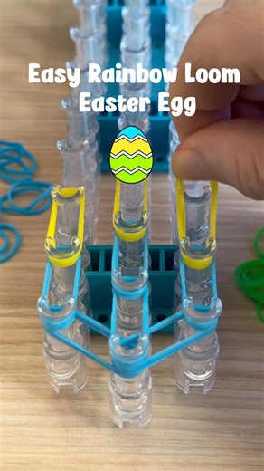 Easy Rainbow Loom Easter Egg 🥚| Design Credit: Sarah Crafts on YT #rainbowloom #easter #fyp