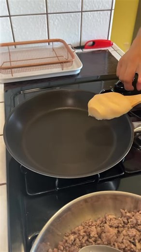 Rebeca Coss Guerrero on Instagram: "Sopes 😋"